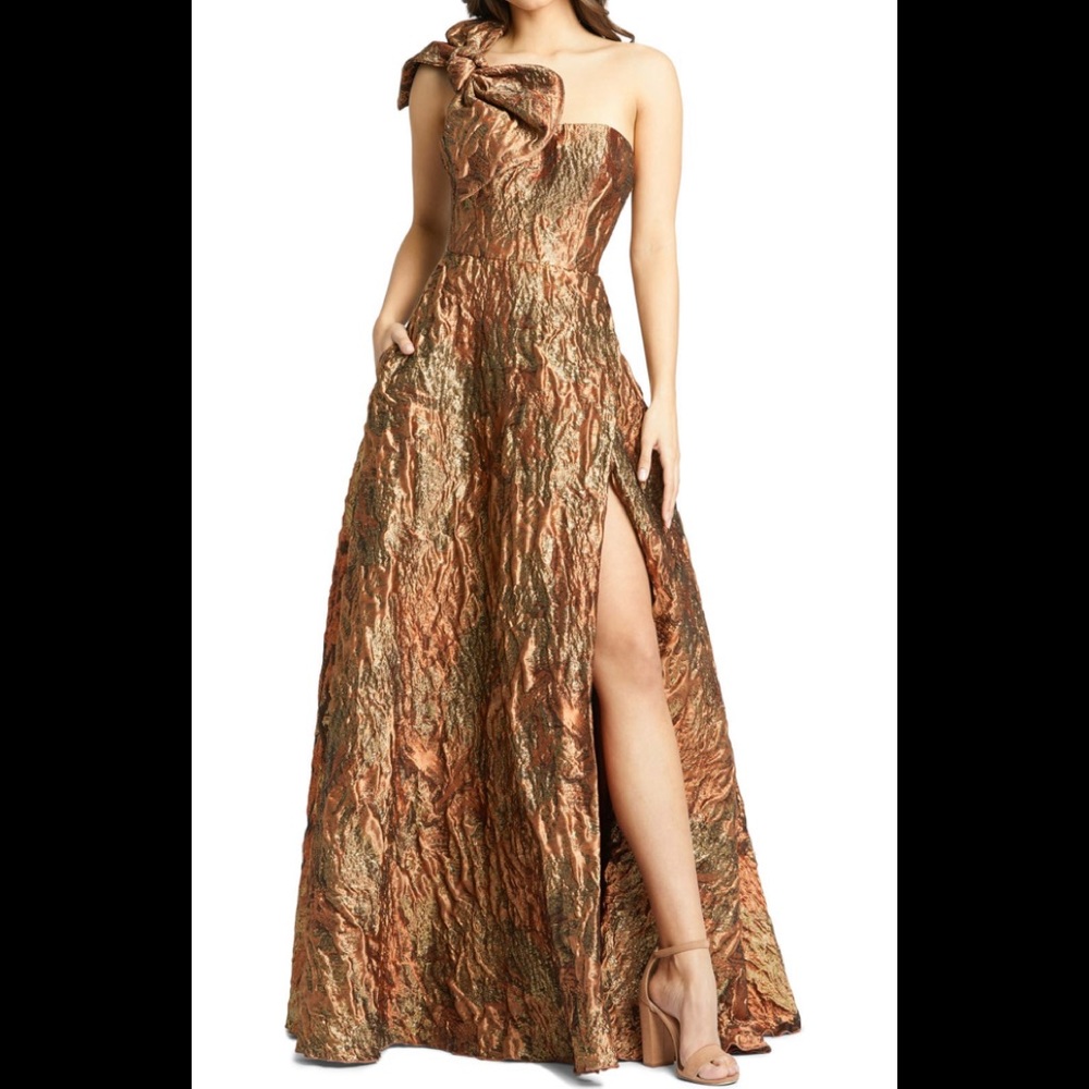 Mac Duggal - 11157 Bow Accented One Shoulder Gown